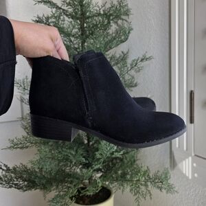 Sun + Stone SS Cadee Black Ankle Booties Size 8.5 New No Box